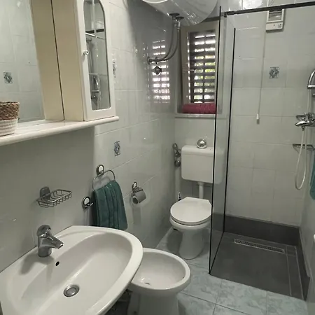 Valsabbia Apartment *